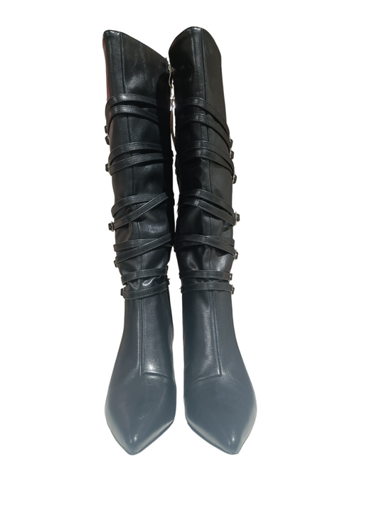 STIVALI ALTI CON FIBBIE