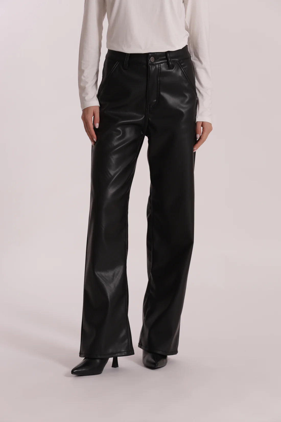 JEANS WIDE LEG SIMIL PELLE