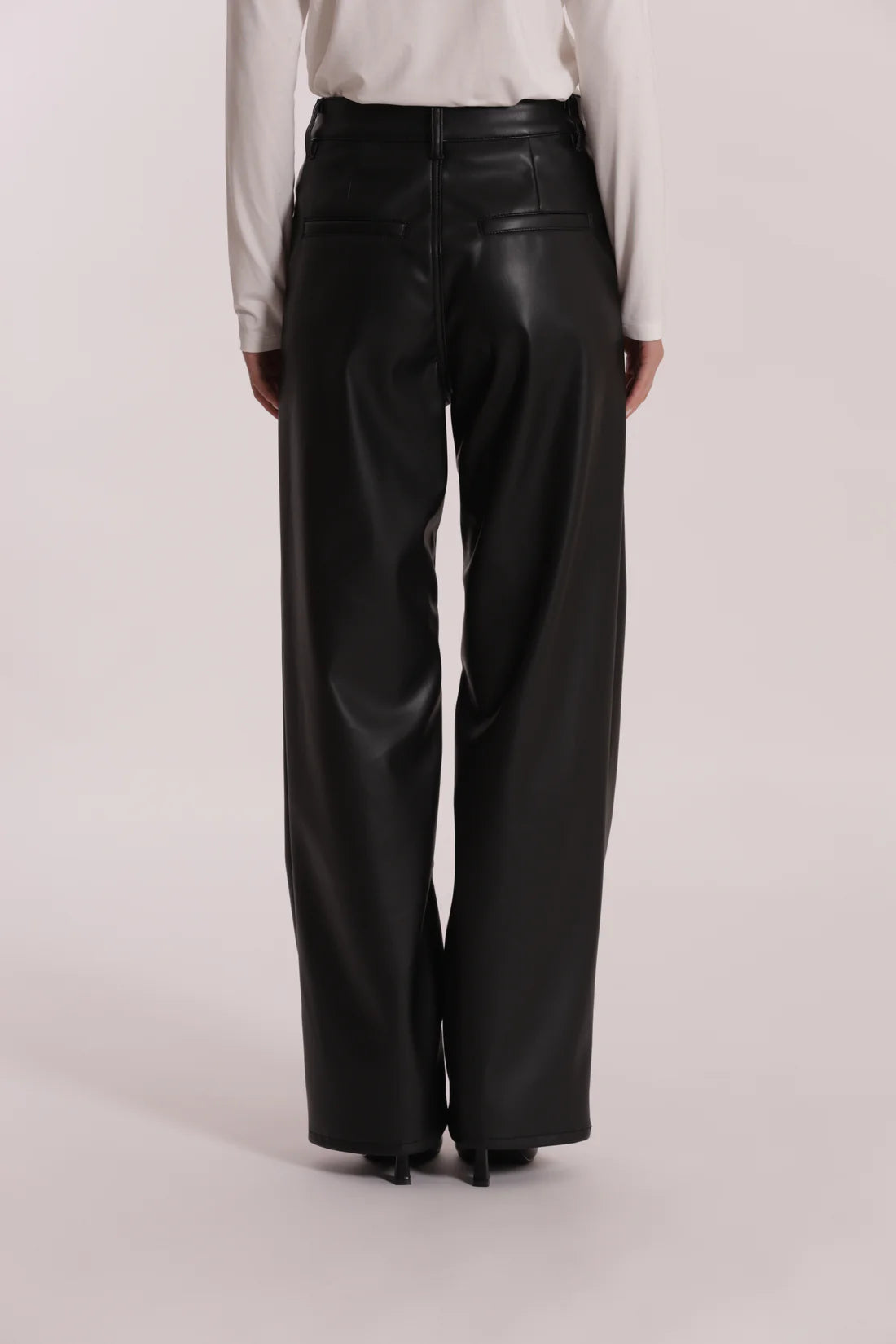 JEANS WIDE LEG SIMIL PELLE